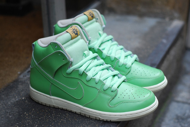 Nike Dunk SB High Statue of Liberty